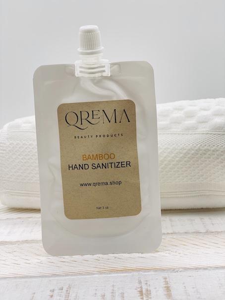 Take a stroll through a rainforest, sanitize your hands with BAMBOO scented hand sanitizer Ingredients: 91% isopropyl alcohol, aloe vera gel, fragrance essential oil. *hand sanitizer contains 80% isopropyl alcohol* Bamboo has properties that are soothing, relaxing, nourishing, and moisturizing the body. It's also deodorizing. Shake well before use. Follow with your favorite Qrema Body Balm for best results. Net 2 oz