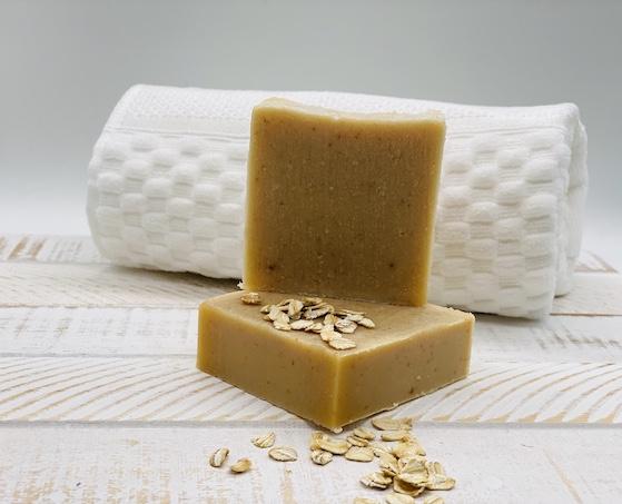 The perfect duo for soothing delicate skin. Oats calm dry itchy skin while honey works as an antibacterial agent for pores.  Oat + Honey Facial Soap Sensitive is scent free and coloring free. Our face soaps are made with shea butter for an additional moisturizing feel.  Ingredients: shea butter, coconut oil, olive oil, mineral oils, glycerin, raw honey, oats.  *Contains tree nuts oil.